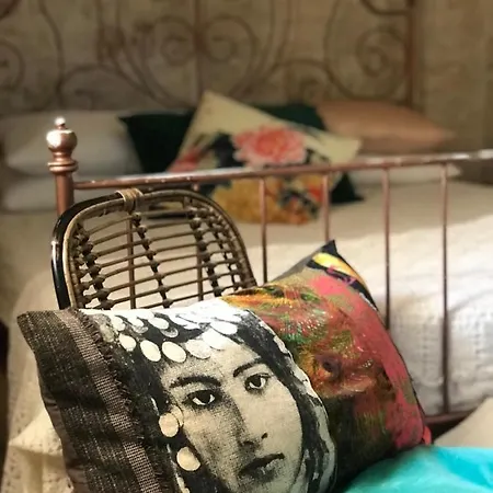 לינה וארוחת בוקר Boho @trullo Trelisa מרטינה פרנקה